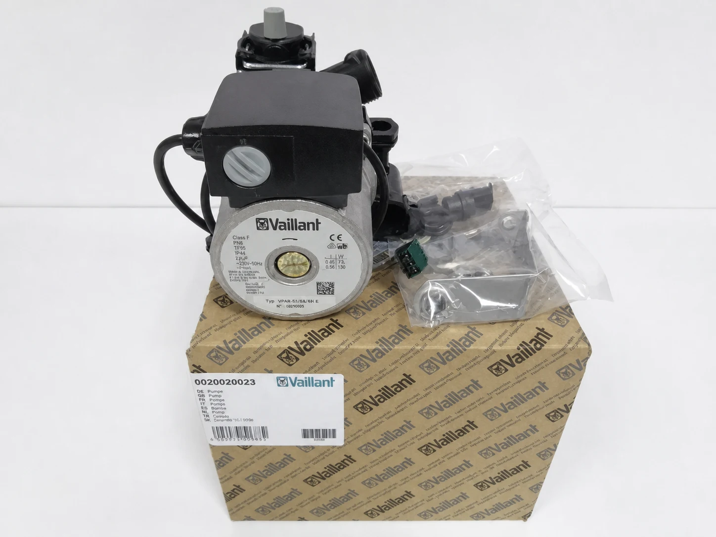 Насос циркуляционный для Vaillant atmo/turboTEC pro — ракурс 9